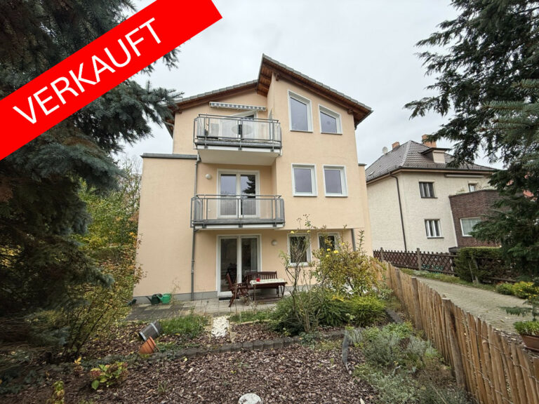 „Ihr neues Zuhause im Blumenviertel von Prenzlauer Berg: Bezugsfreie Wohnung mit Terrasse, KFZ- Stellpl. und eigenem Garten!“