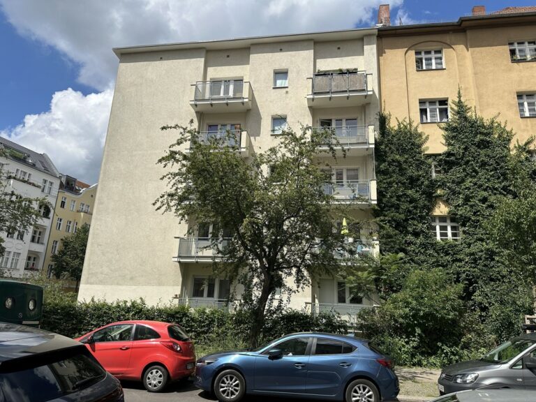 „Investment für die Zukunft“ Geräumige, vermietete 2-Zimmerwohnung in guter Lage 
***Wannenbad mit Fenster***